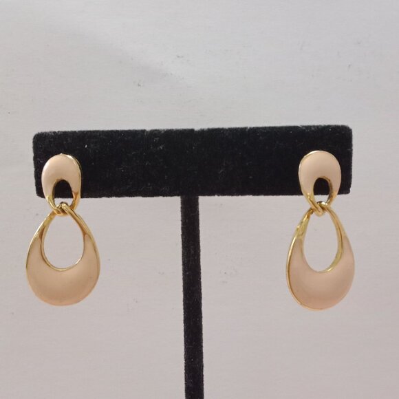 Statement Teardrop Dangle Earrings in Blush Pink & Gold Retro Chic! - Picture 2 of 5